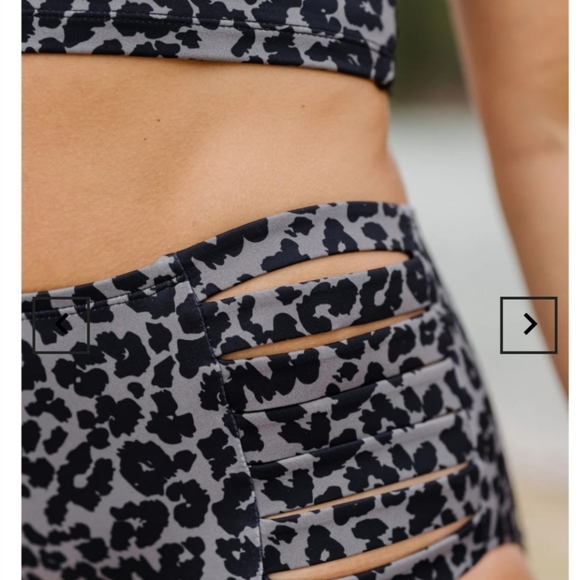 KIAVA Sunburst Mid Rise Swim Bottom (L) - Picture 3 of 3